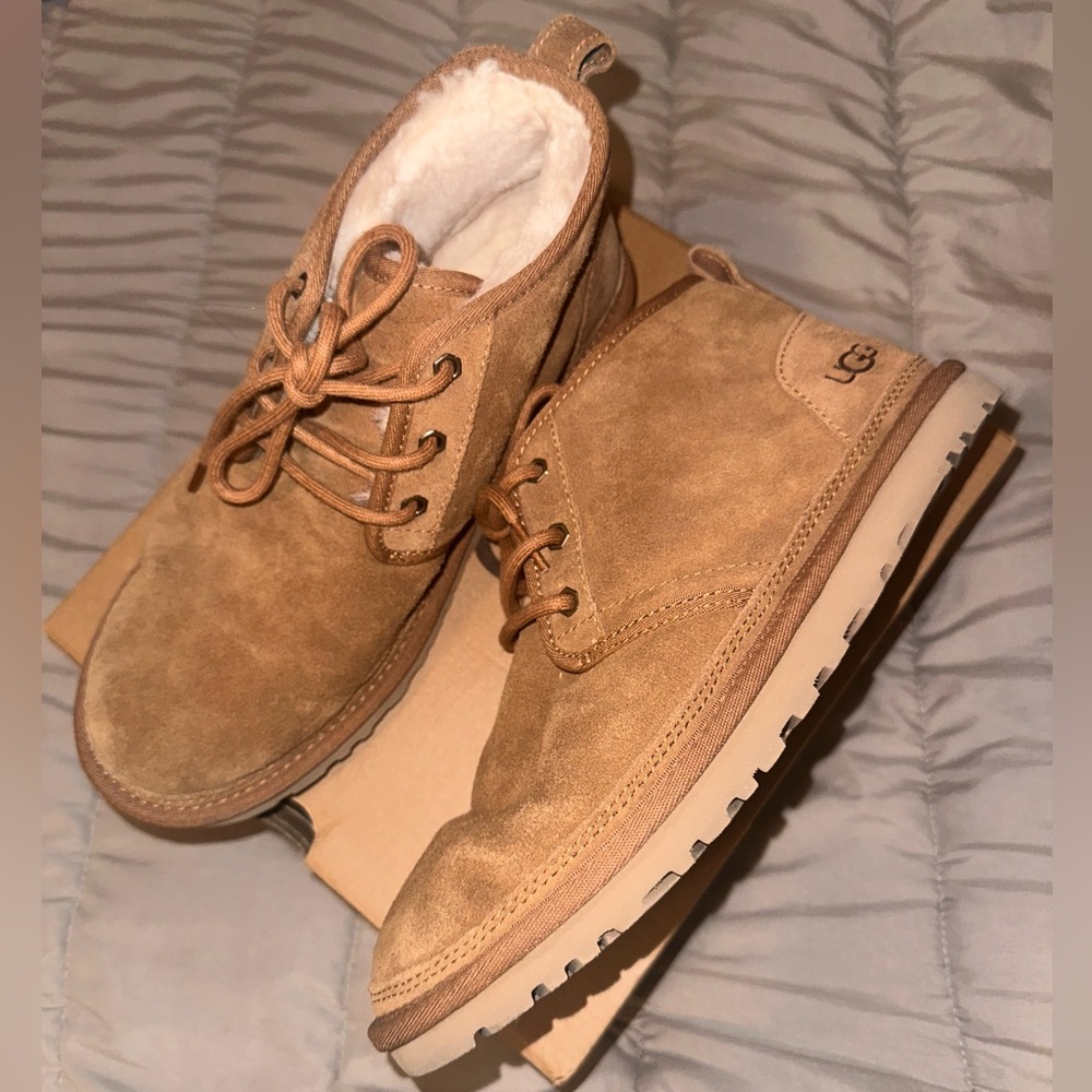 UGG Chestnut | Size 10